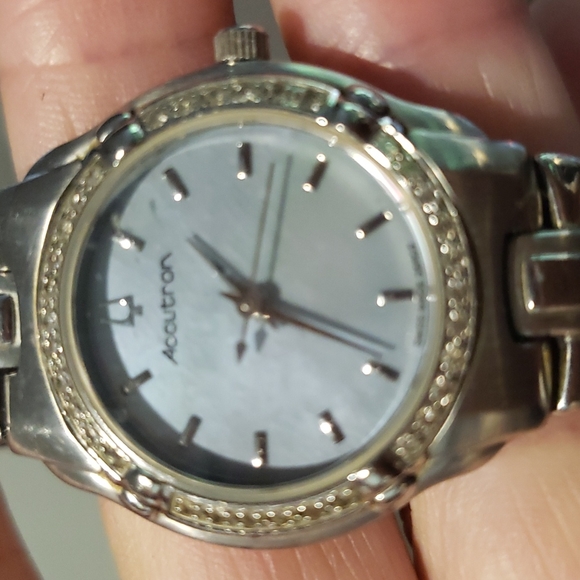 Accutron by Bulova 26R02 Diamond - Picture 3 of 11